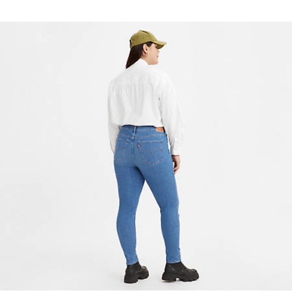 NWT Levi’s 720 HIGH RISE SUPER SKINNY WOMEN'S JEANS 30 - Picture 2 of 9